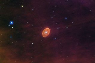 Звезду, готовую в любой момент взорваться, удалось сфотографировать телескопу Хаббл